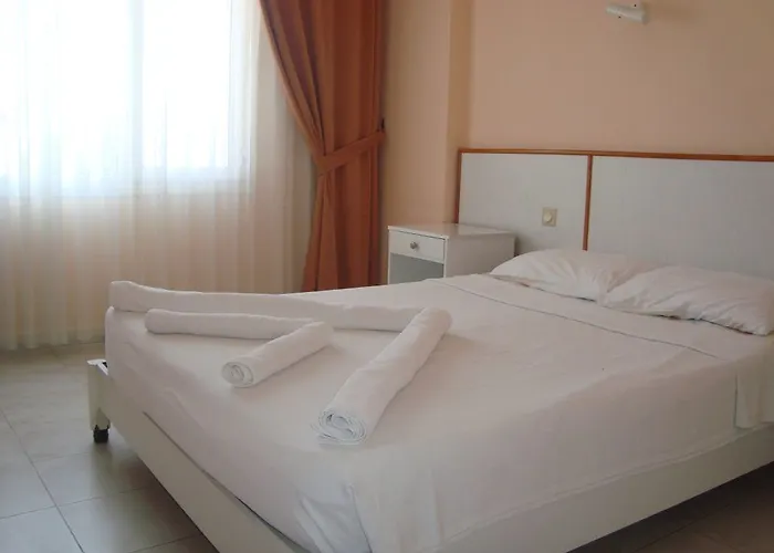 Golden Moon Appart hôtel 2*