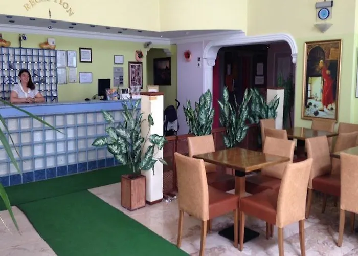 Appart hôtel Golden Moon 2*