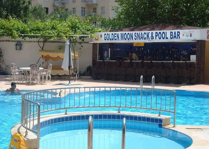 Golden Moon Appart hôtel 2*