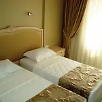 Golden Moon Aparthotel