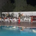 Aparthotel Golden Moon 2*