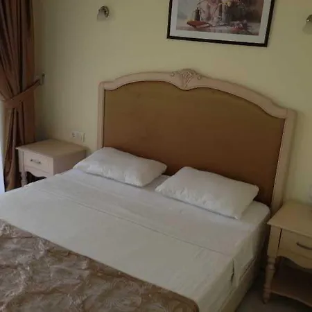 Hotel de apartamente Golden Moon 2*
