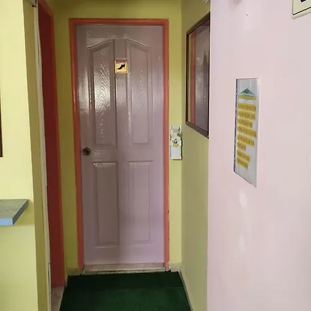 아파트호텔 Golden Moon 쿠사다시