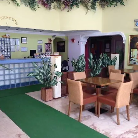 아파트호텔 Golden Moon 2*