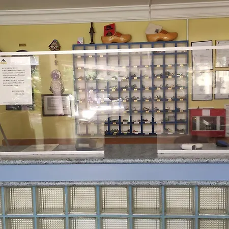 아파트호텔 Golden Moon 쿠사다시