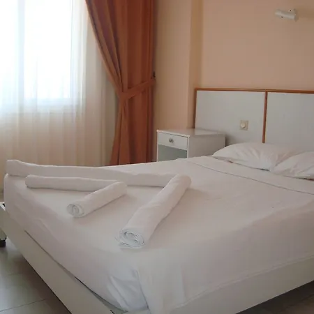 Golden Moon 아파트호텔 2*