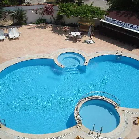 Golden Moon 아파트호텔 2*