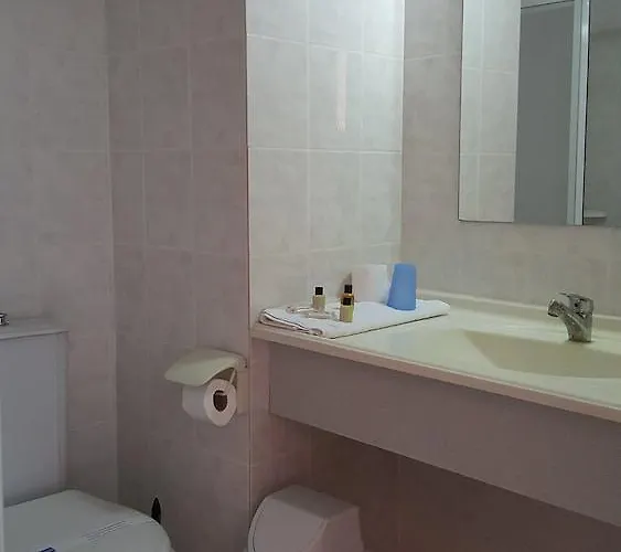 Golden Moon Aparthotel 2*