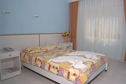 Hotel de apartamente Golden Moon 4*